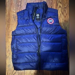 Canada goose vest (blue) Size Small Men brand new never worn , comes with bag